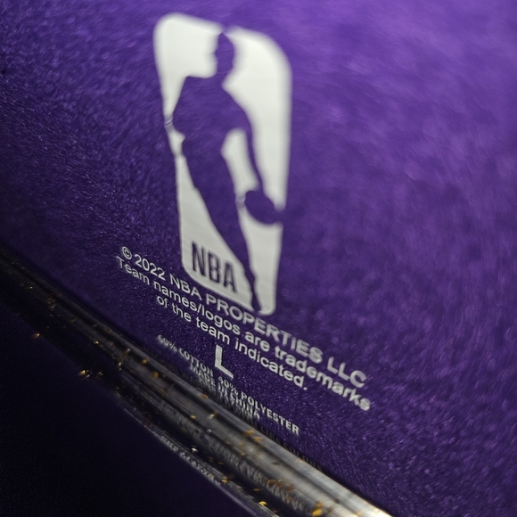 L.A Lakers Crew Neck Sweatshirt - Picture 4 of 4